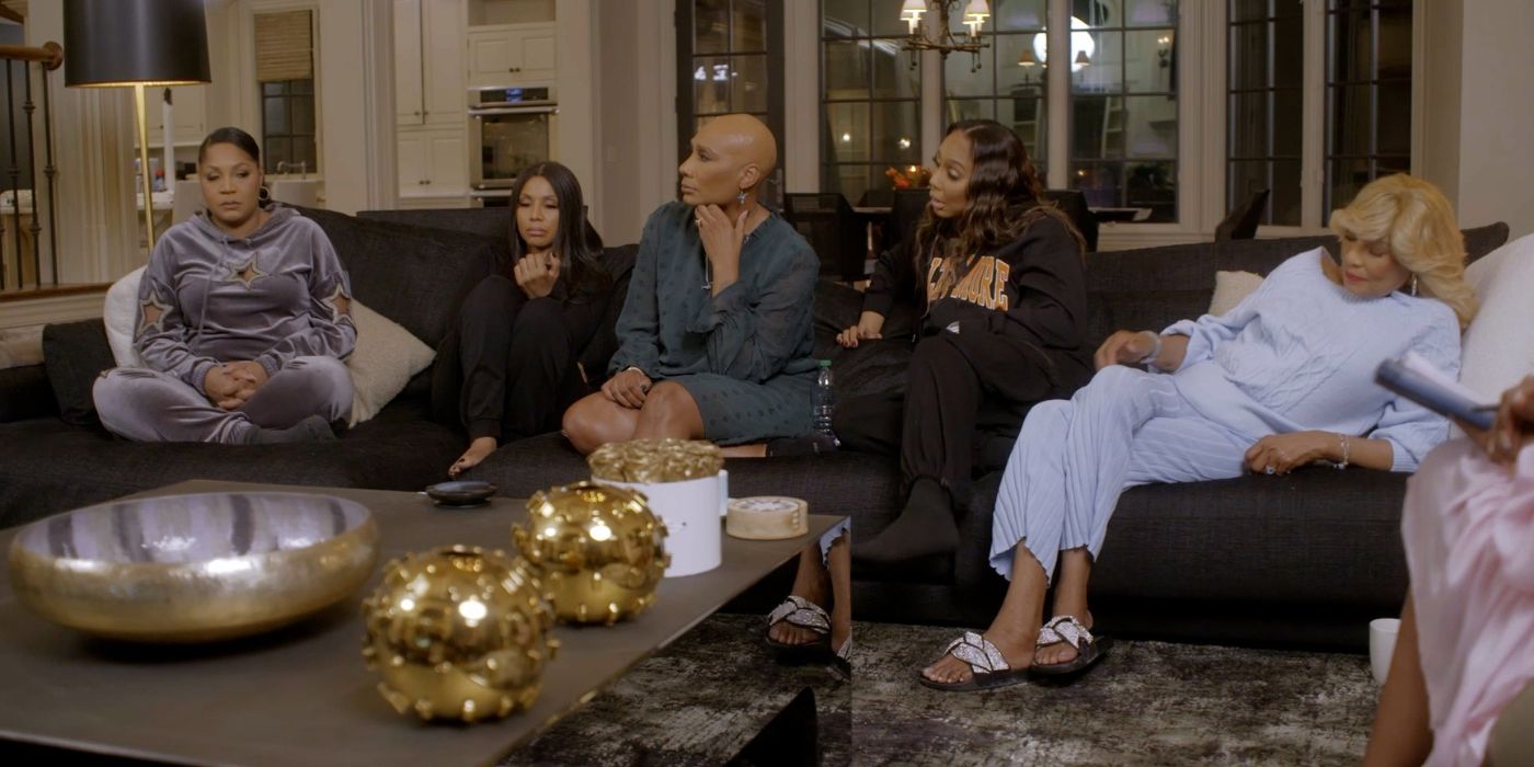 The family engages in grief counseling on 'The Braxtons.'