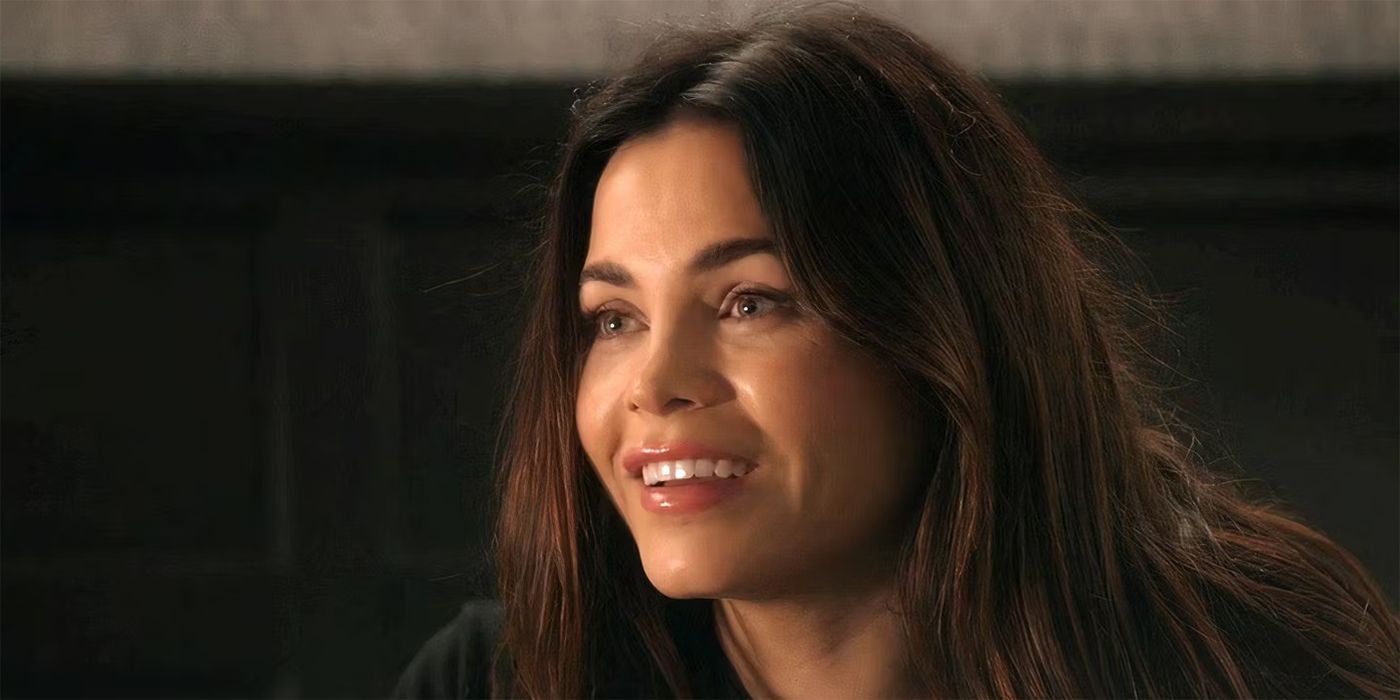 Jenna Dewan as Bailey smiling in The Rookie