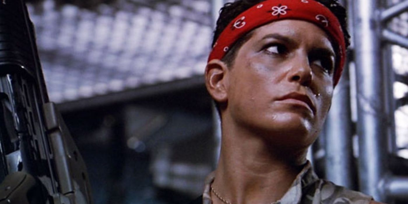 Jenette Elise Goldstein as Vasquez holding a weapon and looking to the left in Aliens.