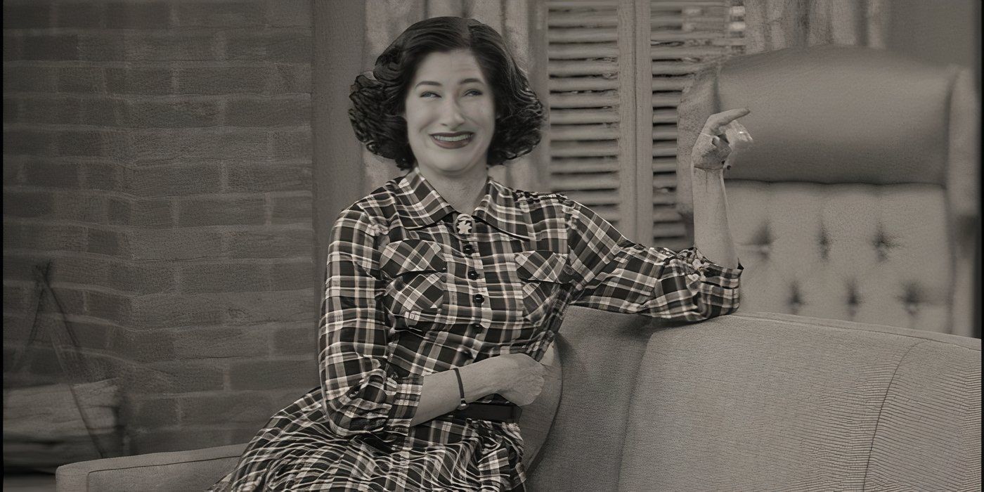 Kathryn Hahn as next-door neighbor Agnes in &lsquo;WandaVision&rsquo;