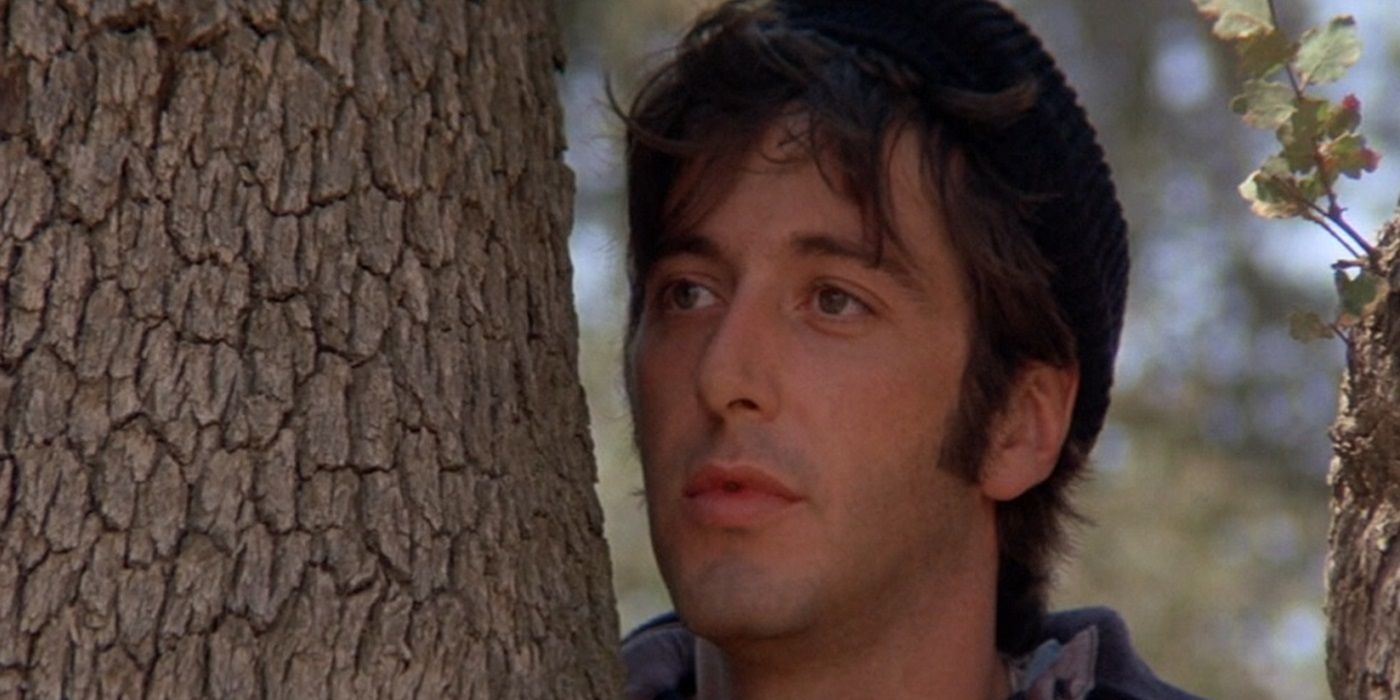 Al Pacino interpreta al león que se asoma detrás de un árbol en 'El Espantapájaros'