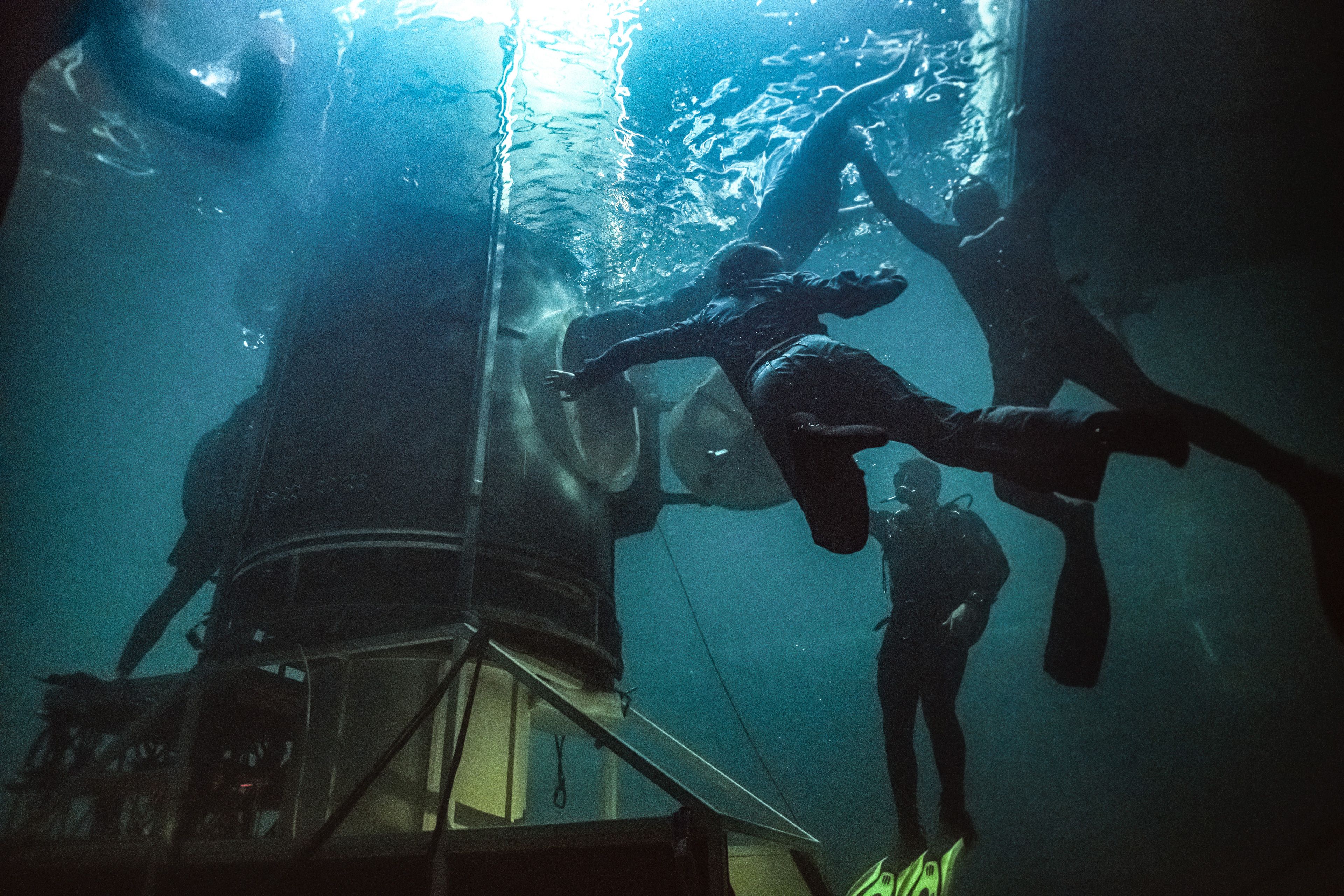 Apple-Vision-Pro-Submerged-film-production-scuba-diving