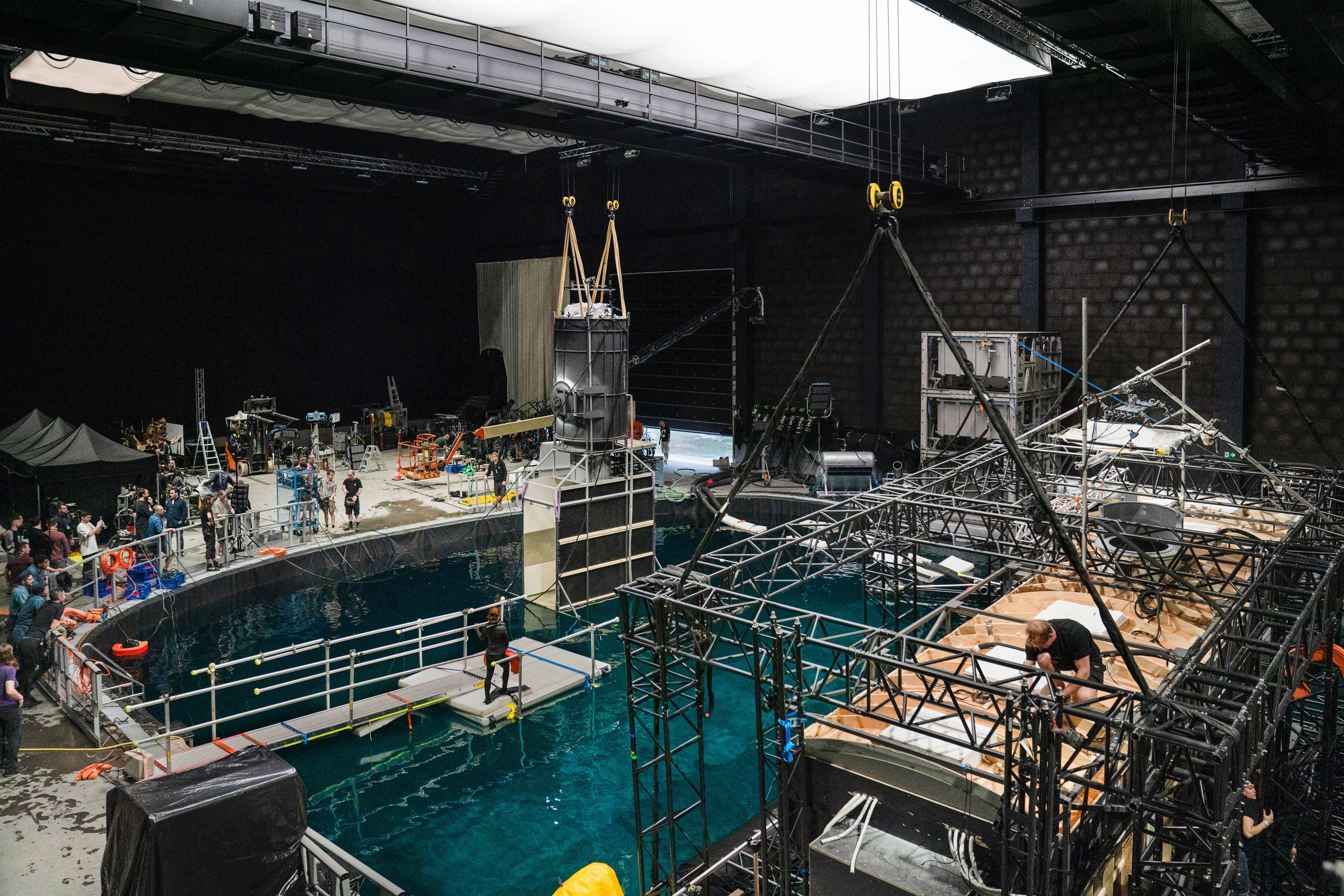 Apple-Vision-Pro-Submerged-film-set