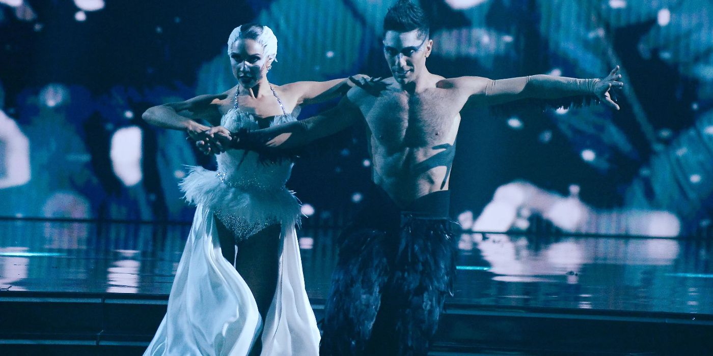 Nev Schulman and Jenna Johnson in Black Swan themed costumes on Dancing with the Stars.