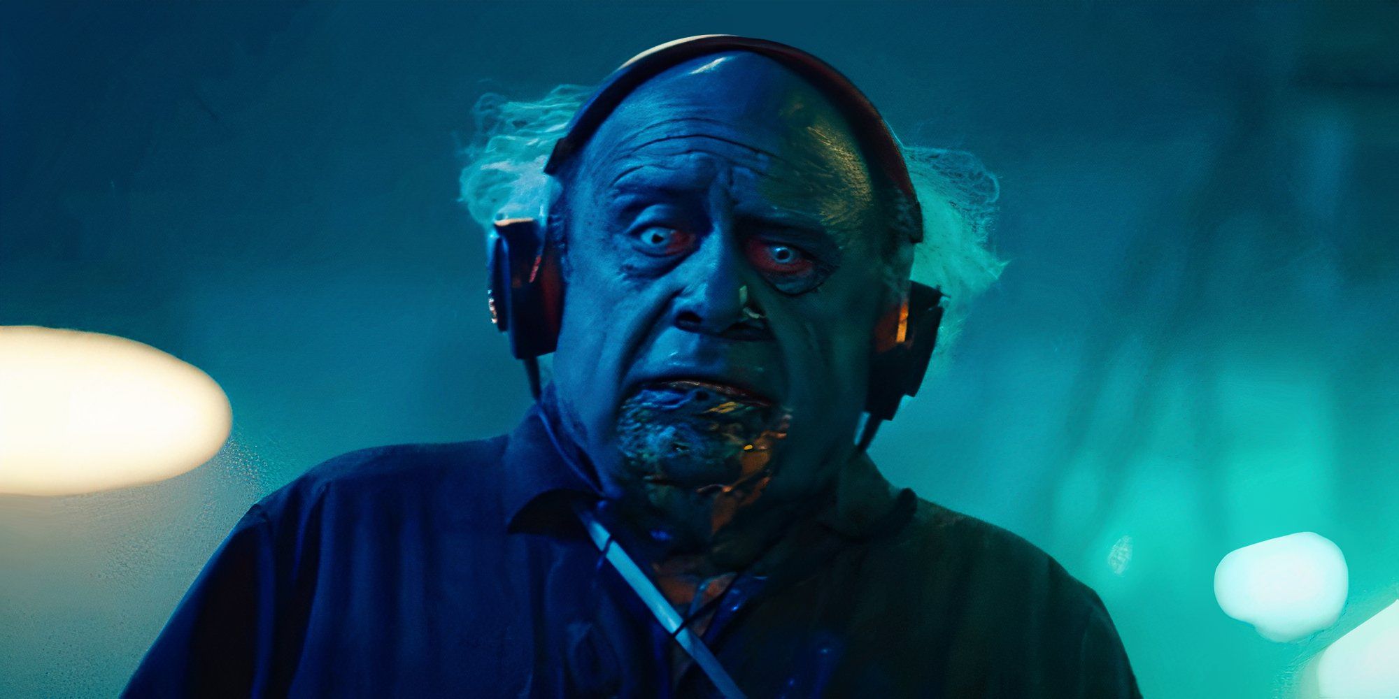 danny-devito-as-a-dead-janitor-in-beetlejuice-