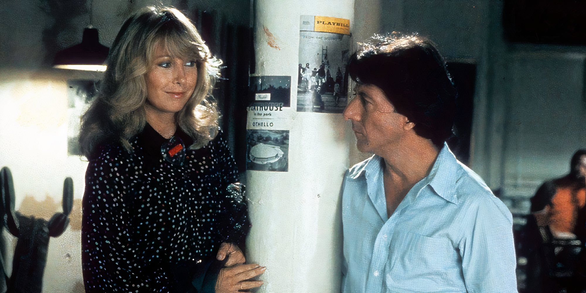 Dustin Hoffman and Teri Garr as Dorothy and Sandy looking at each other in Tootsie