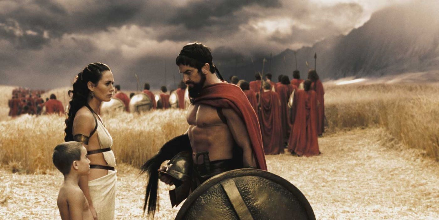 Giovanni Cimmino (Pleistarchus), Lena Headey (Queen Gorgo) and Gerard Butler (Leonidas) in 300