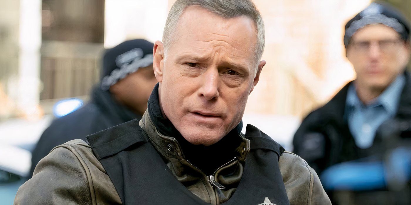 Hank Voight on location in Chicago PD