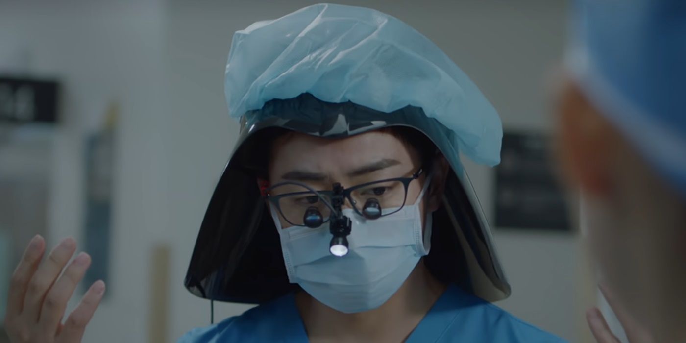 Jo Jung-suk about to perform surgery in Hospital Playlist