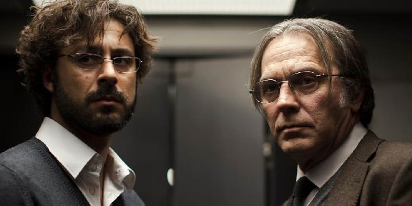 Jose Coronado (Jaime Peña) and Hugo Silva (Alex) in The Body (2012)