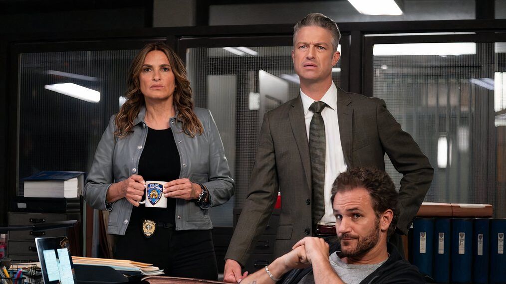 law-order-svu-2601-benson-carisi-bruno