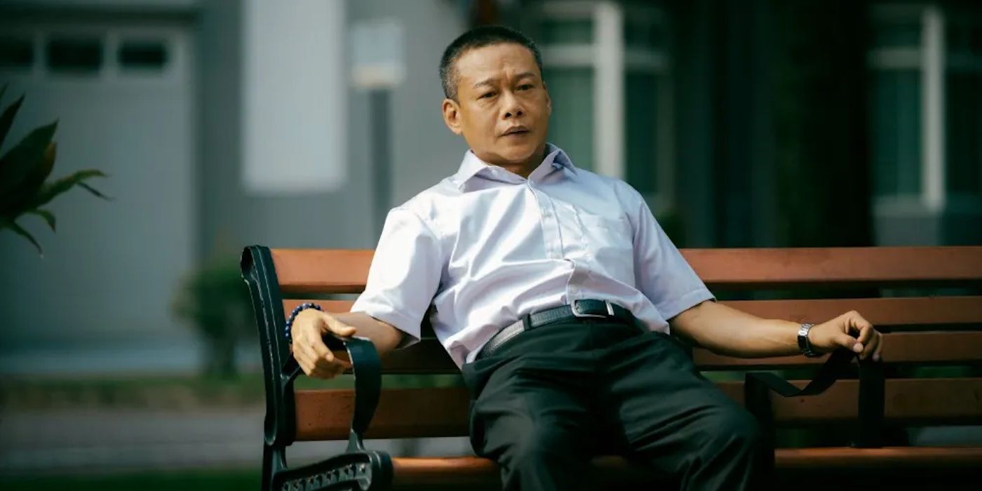 Lee Kang-sheng as Lao Wu in Stranger Eyes