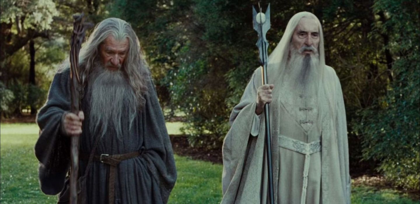 Galdalf and Saruman walk around Isengard in The Lord of the Rings: The Fellowship of the Ring