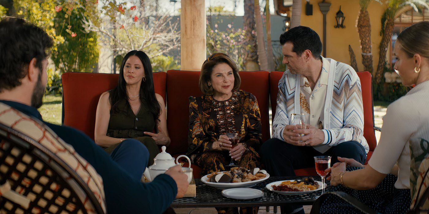 Noah's (Adam Brody) family gathers in 'Nobody Wants This'.