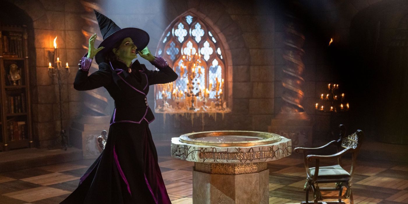 Kathryn Hahn as Agatha dressed like the Wicked Witch in Agatha All Along Episode 7