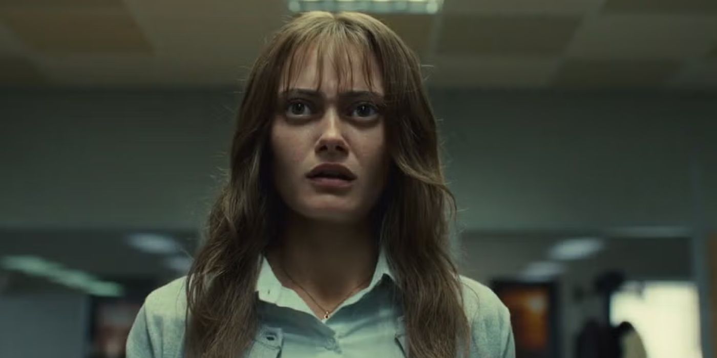 Ella Purnell as Rhiannon with her eyes furrowed and mouth agape in Sweetpea.