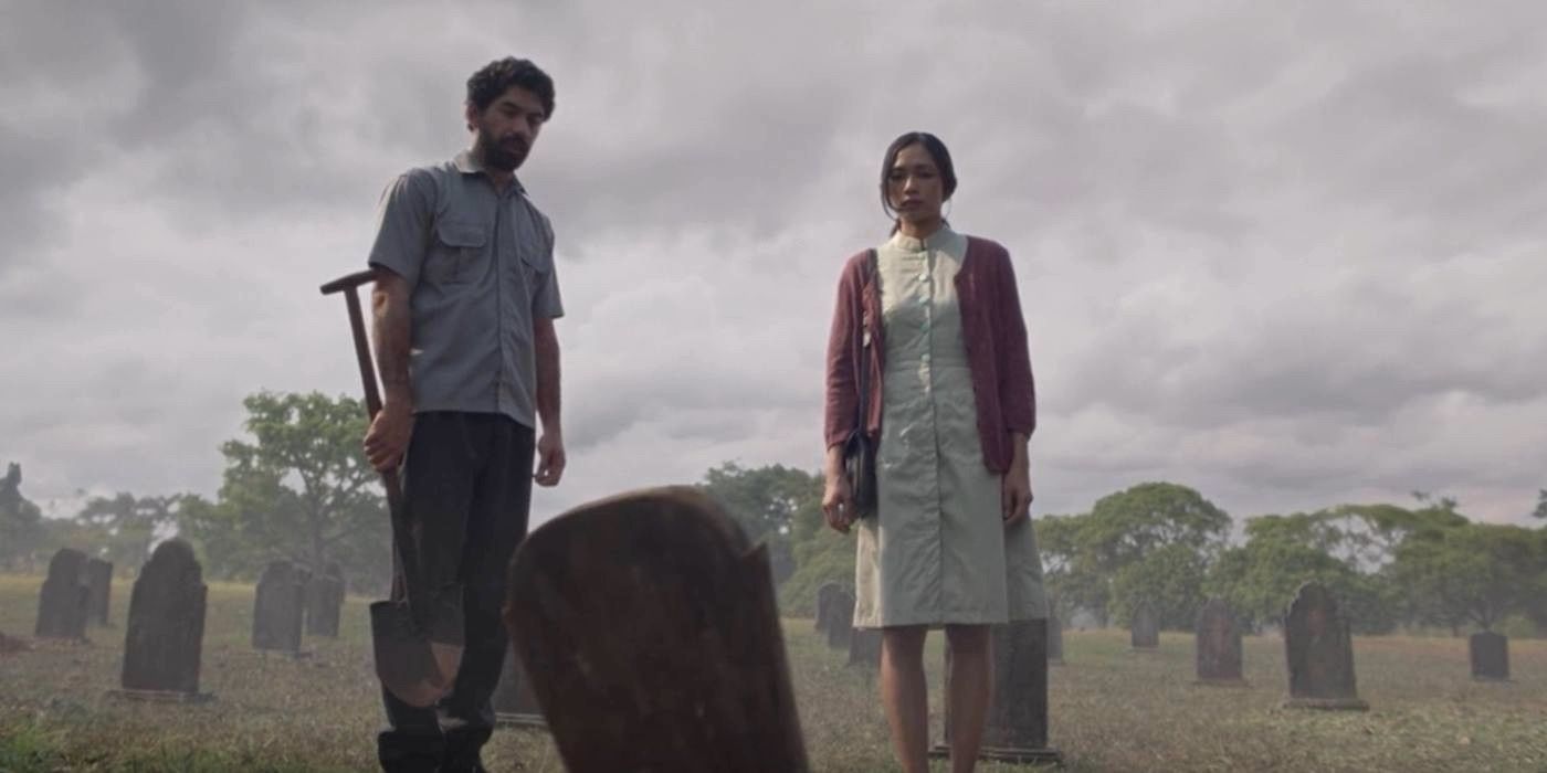 Adil (Reza Rahadian) and Sita (Faradina Mufti) are siblings haunted by their childhood in Grave Torture (2024).