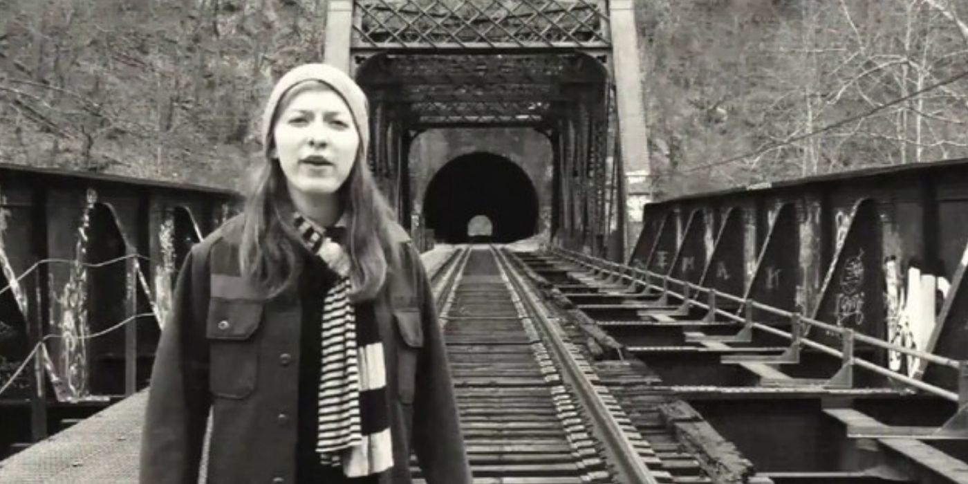 Sophia Crane (Rach Armiger) in front of the Ilchester tunnel in 'Butterfly Kisses'