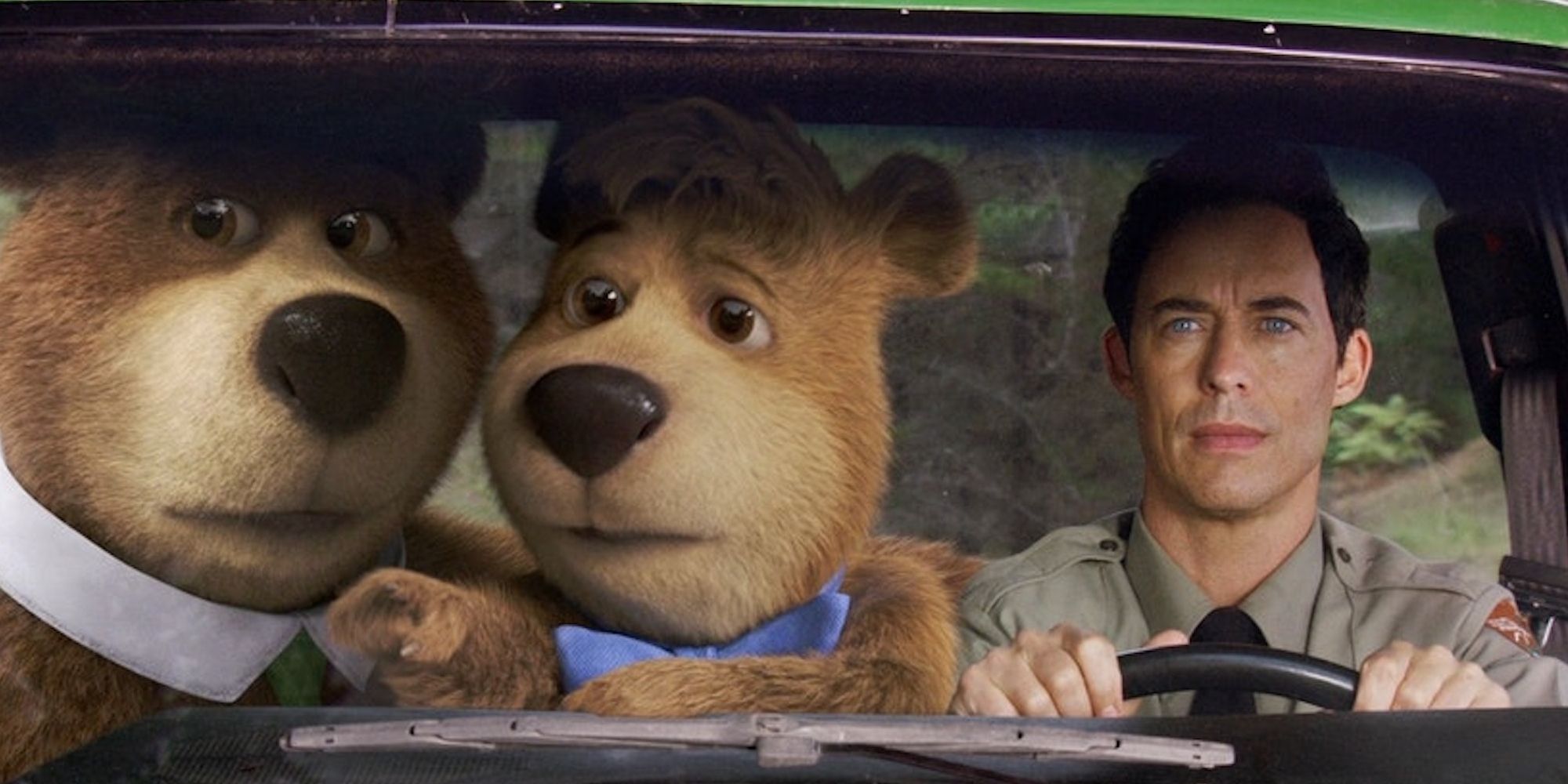 Yogi Bear, Boo-Boo, and Ranger Smith in a car in 'Yogi Bear'