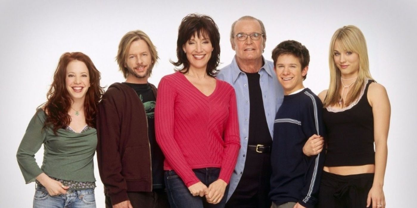 New cast members David Spade and James Garner pose with the returning cast members of 8 Simple Rules.