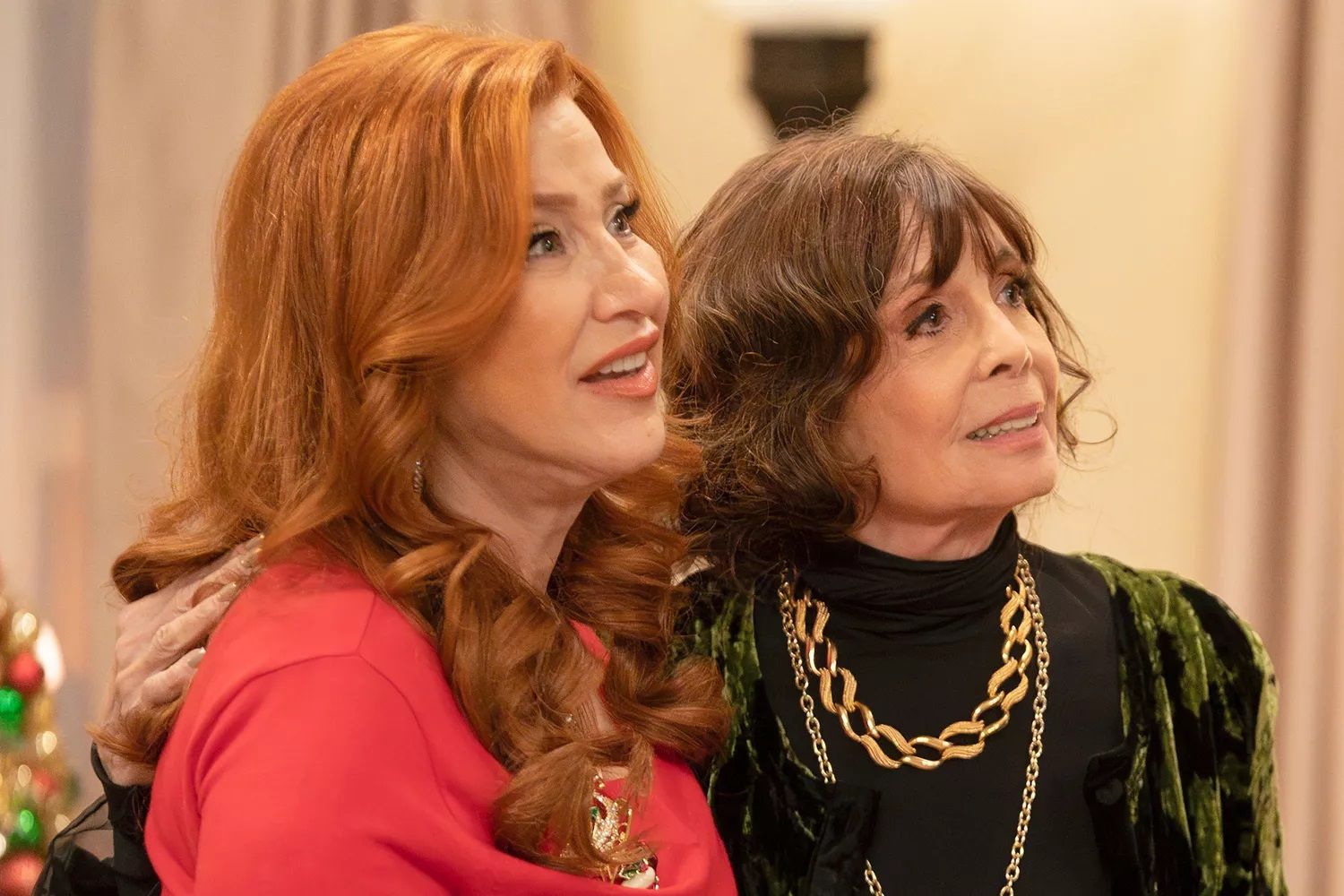 Lisa Ann Walter y Talia Shire de la escuela primaria Abbott