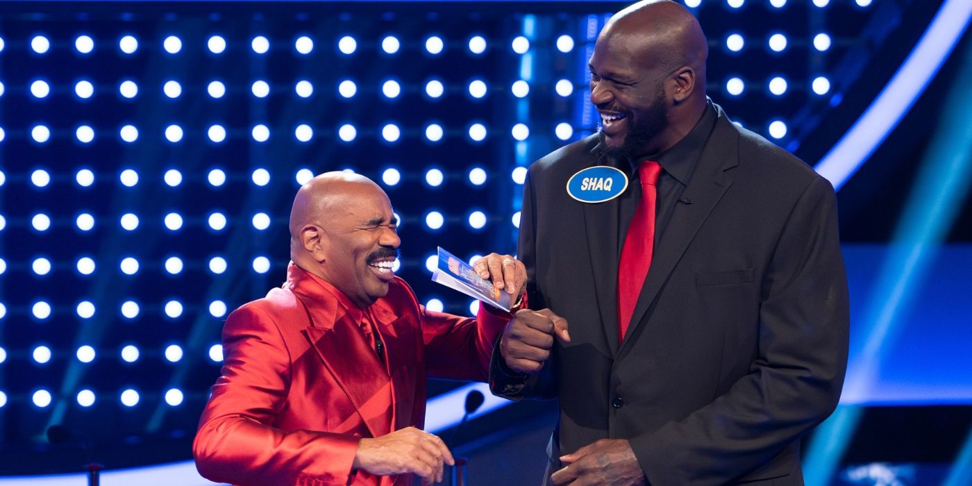 Steve Harvey and Shaquille O'Neal laugh during the holiday edition of 