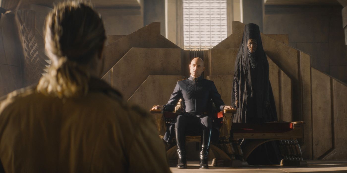 Emperor Javicco (Mark Strong) speaks with Desmond (Travis Fimmel) with Kasha (Jihae) at his side