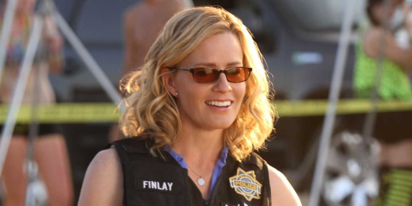 Elisabeth Shue plays Julie Finlay in sunglasses and a vest on ``CSI.''