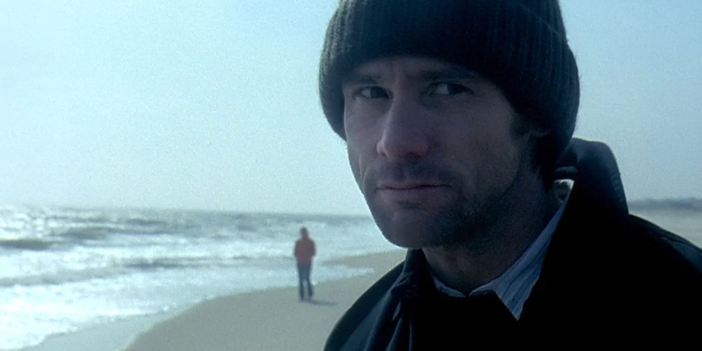 Jim Carrey as Joel on a beach in 'Eternal Sunshine of the Spotless Mind'