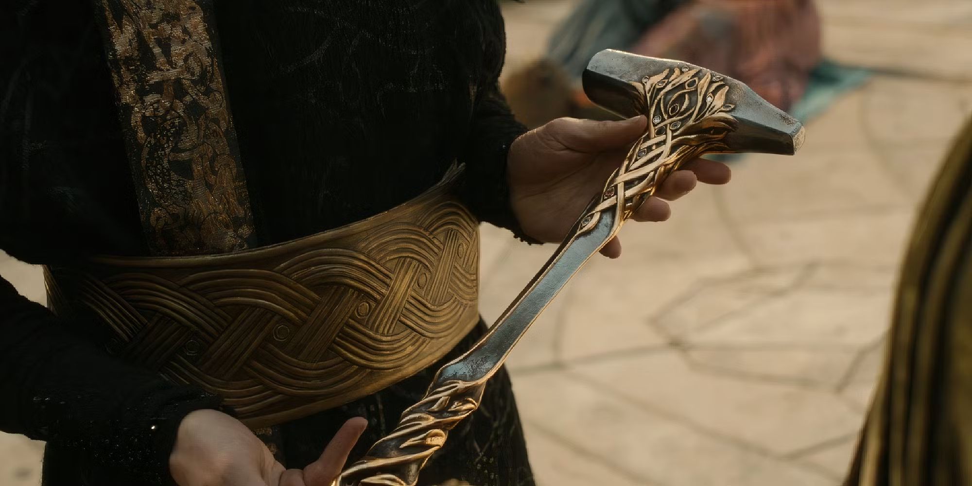 Fëanor&rsquo;s hammer in The Lord of the Rings: The Rings of Power