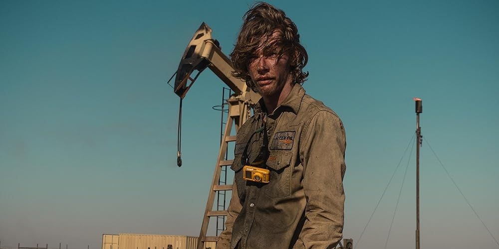 Jacob Lofland interpreta a Cooper Norris, que va a los campos petrolíferos en 