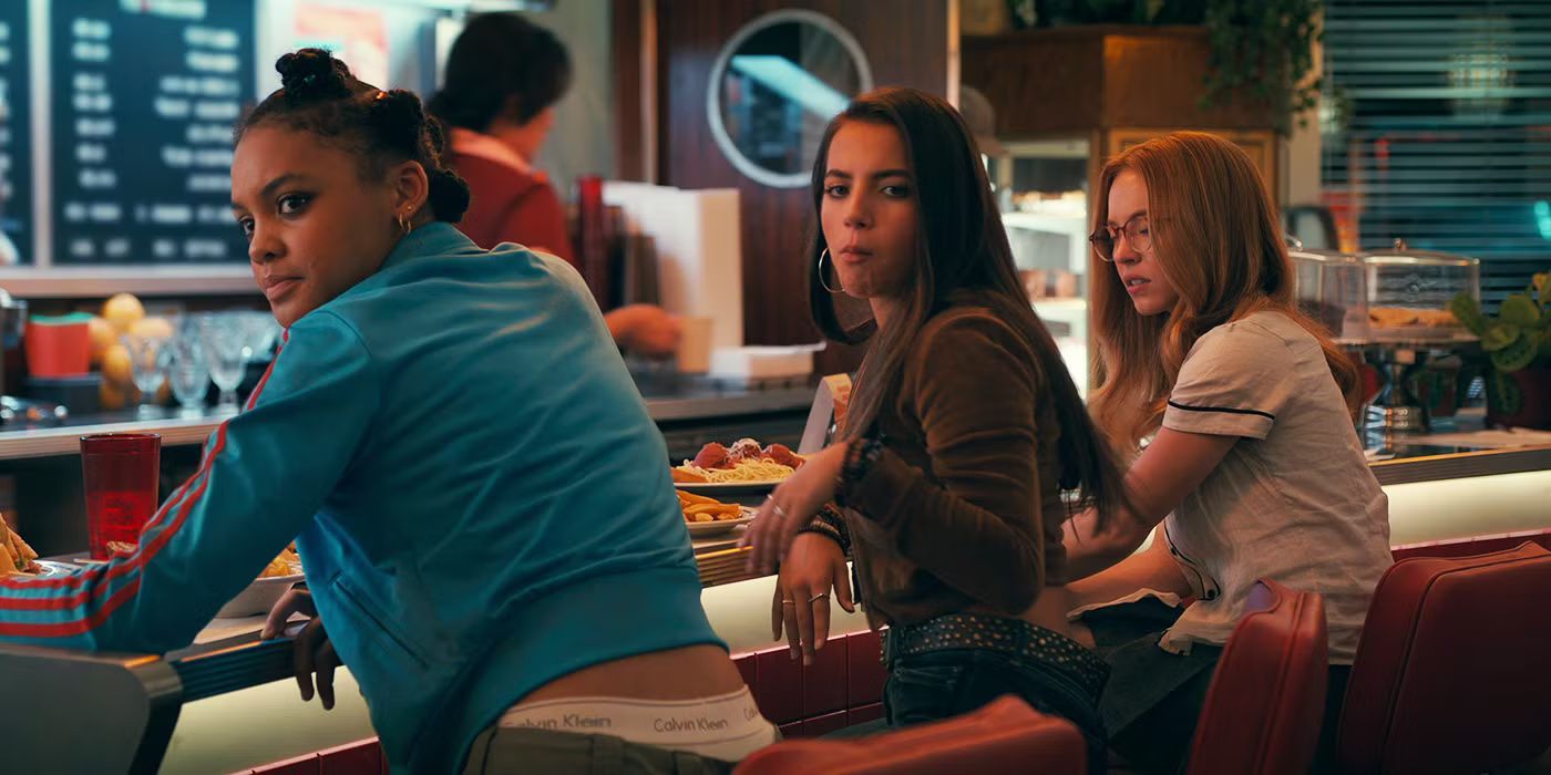 Mattie, Anya and Julia at the diner in Madame Web