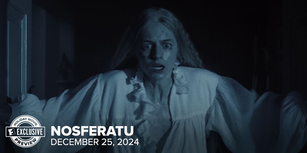 Emma Corrin con un camisón blanco y una mirada de puro miedo en Nosferatu