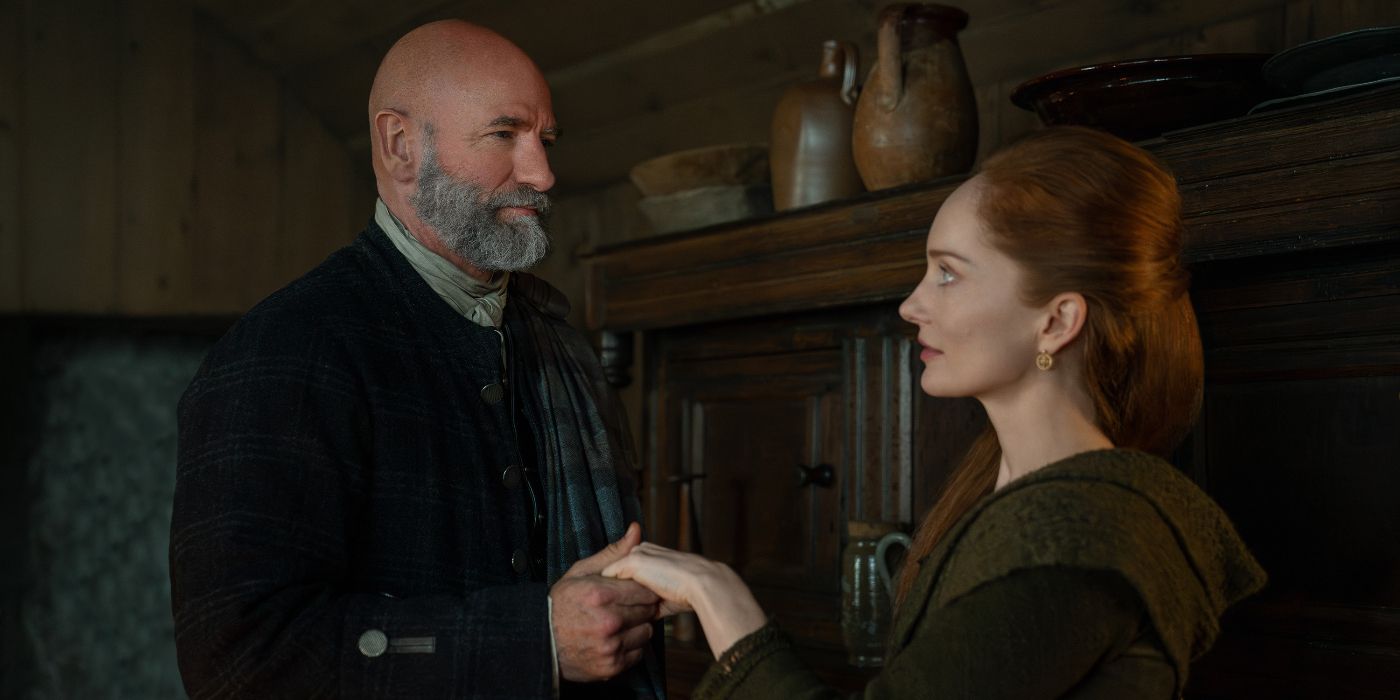 Graham McTavish and Lotte Verbeek holding hands