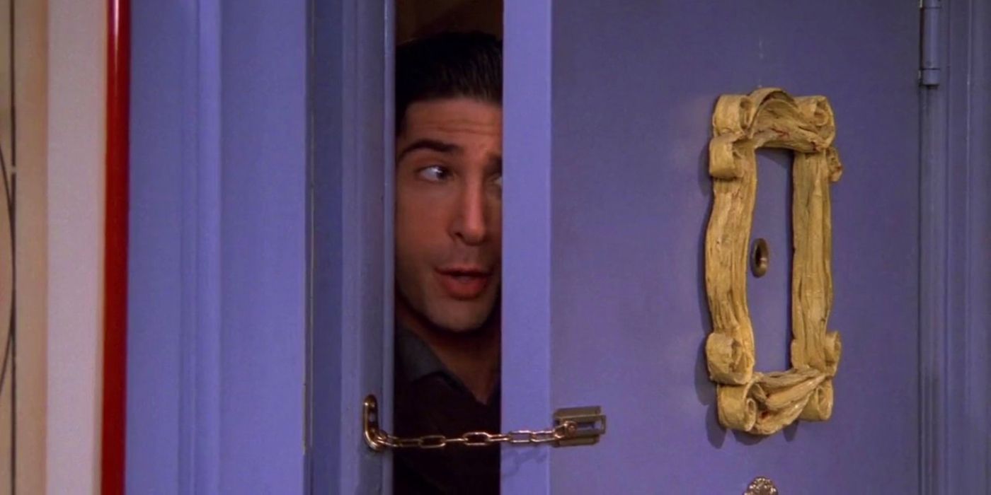 Ross peeking through Monica's door in "The One Where Everybody Finds Out" in Friends 