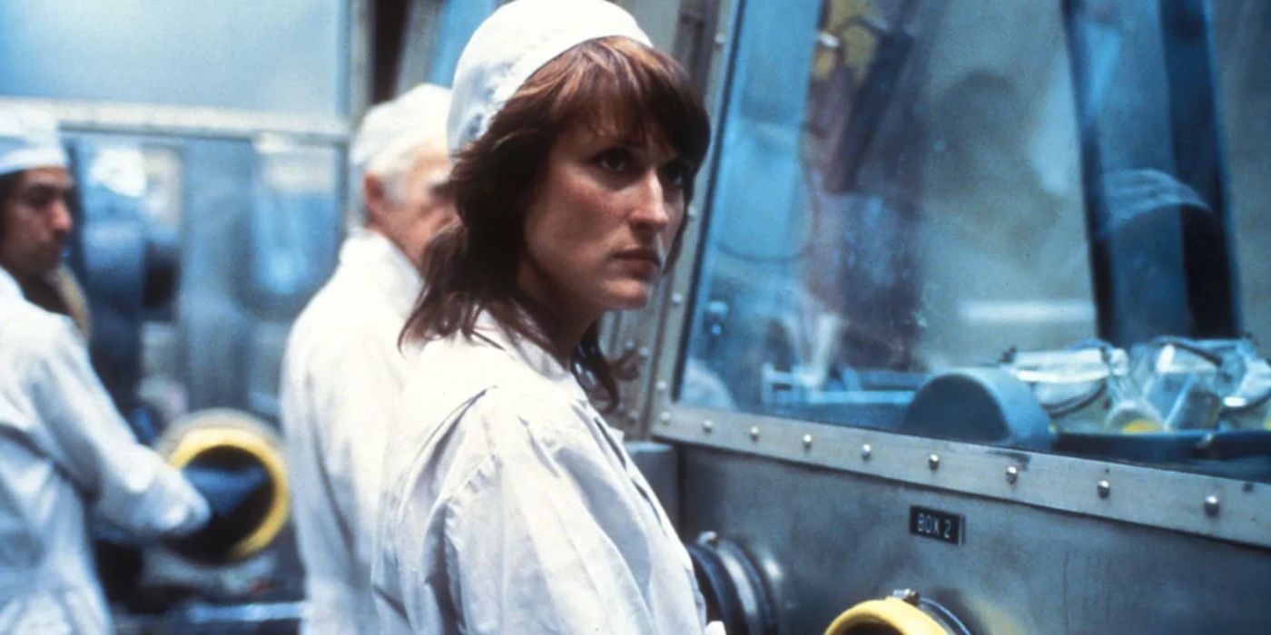 Meryl Streep as Karen wearing her white working uniform and white hat in the plant in &lsquo;Silkwood&rsquo;