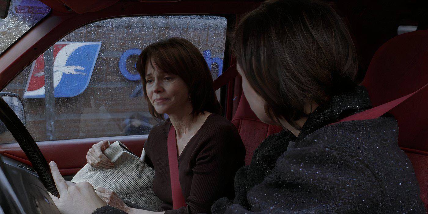 Sally Field as Maggie and Maura Tierney as Abby Lockhart in the car in ER.