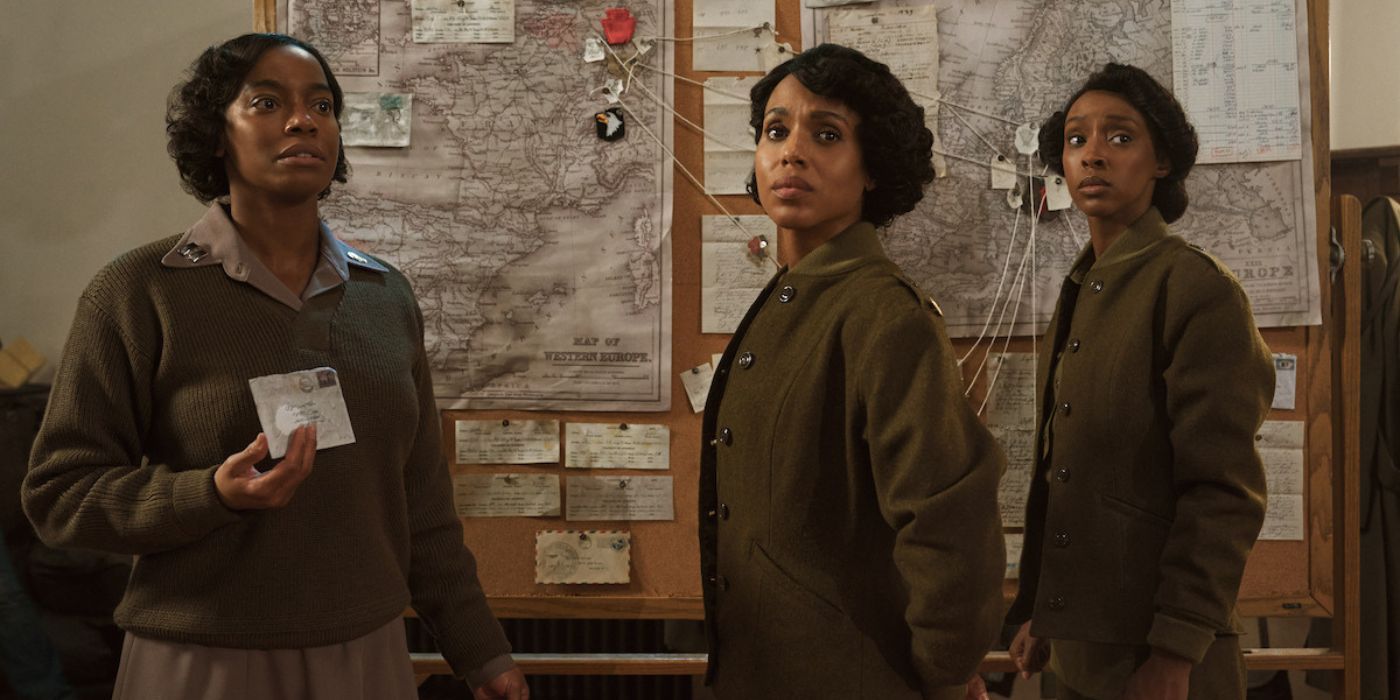 Kerry Washington, Milauna Jackson, and Ebony Obsidian in The Six Triple Eight
