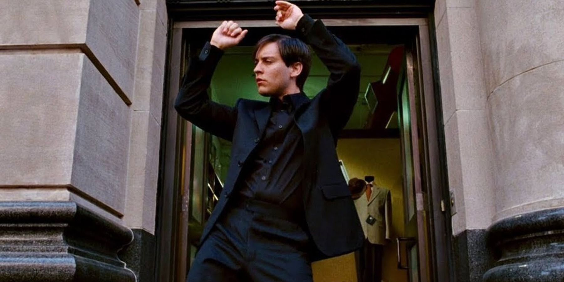Peter Parker dancing on the street in Spider-Man 3