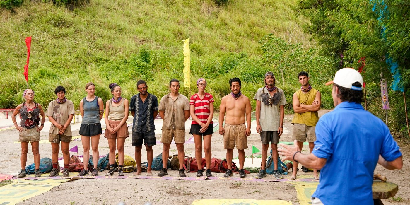 Jeff Probst standing in front of the Survivor 47 cast in Episode 9