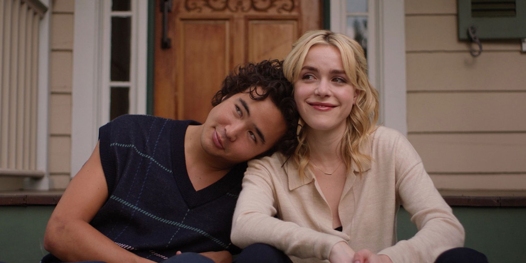 Kiernan Shipka as Jamie and Nico Hiraga as Ben in Sweethearts