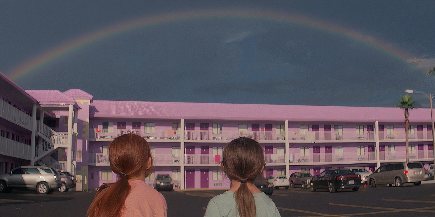 Valeria Cotto as Jancey and Brooklynn Prince as Moonee looking at the house in 'The Florida Project'