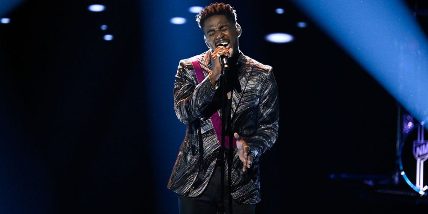 Austyns Stancil performs during the Playoffs on 'The Voice' Season 26.