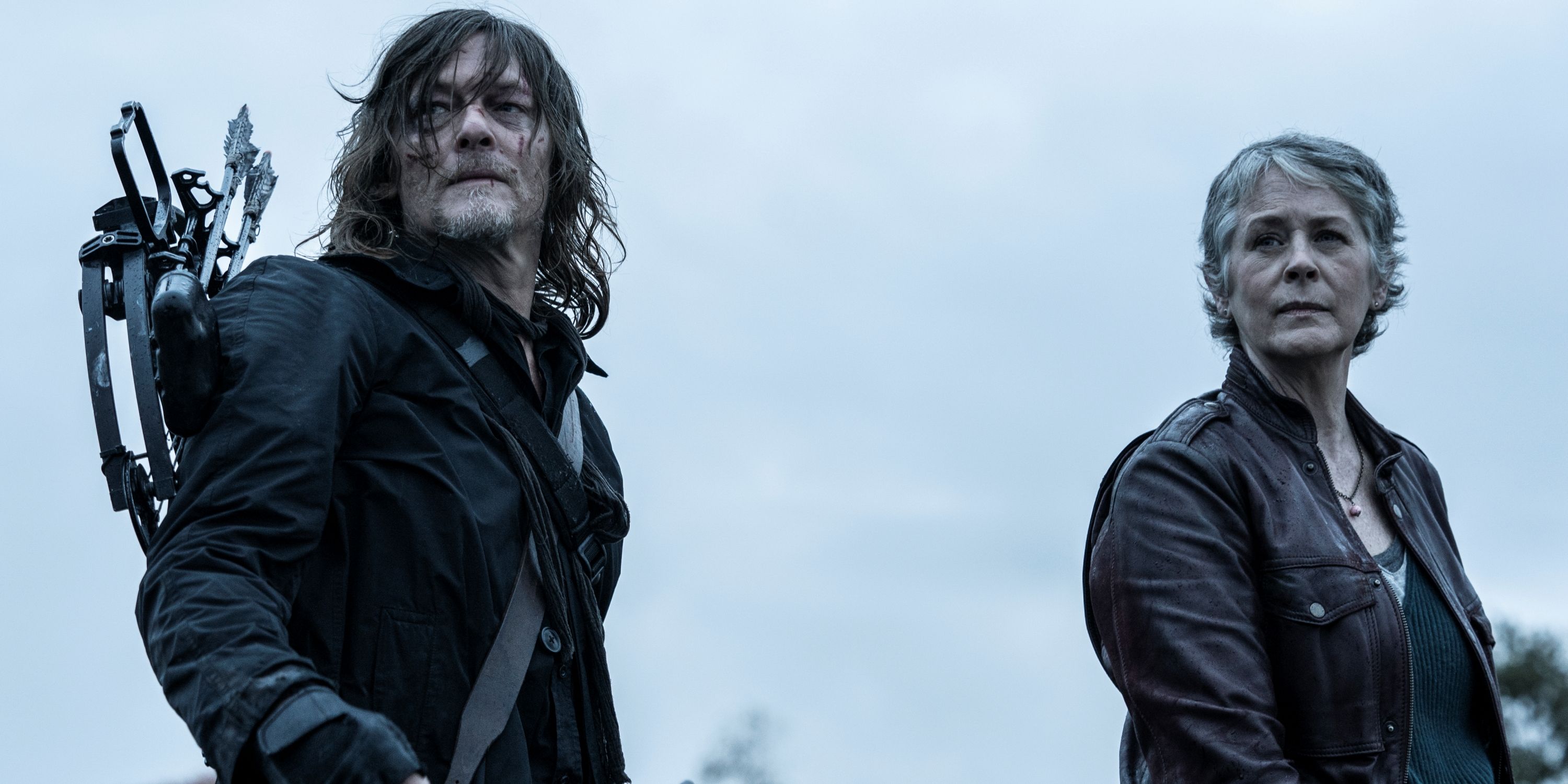 Norman Reedus como Daryl y Melissa McBride como Carol están uno al lado del otro en ``The Walking Dead'': Daryl Dixon