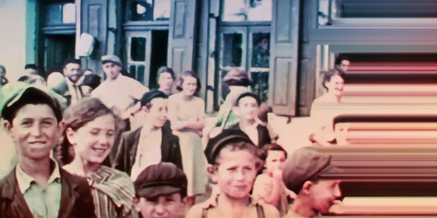 A crowd of people in the poster for 'Three Minutes-A Lengthening'