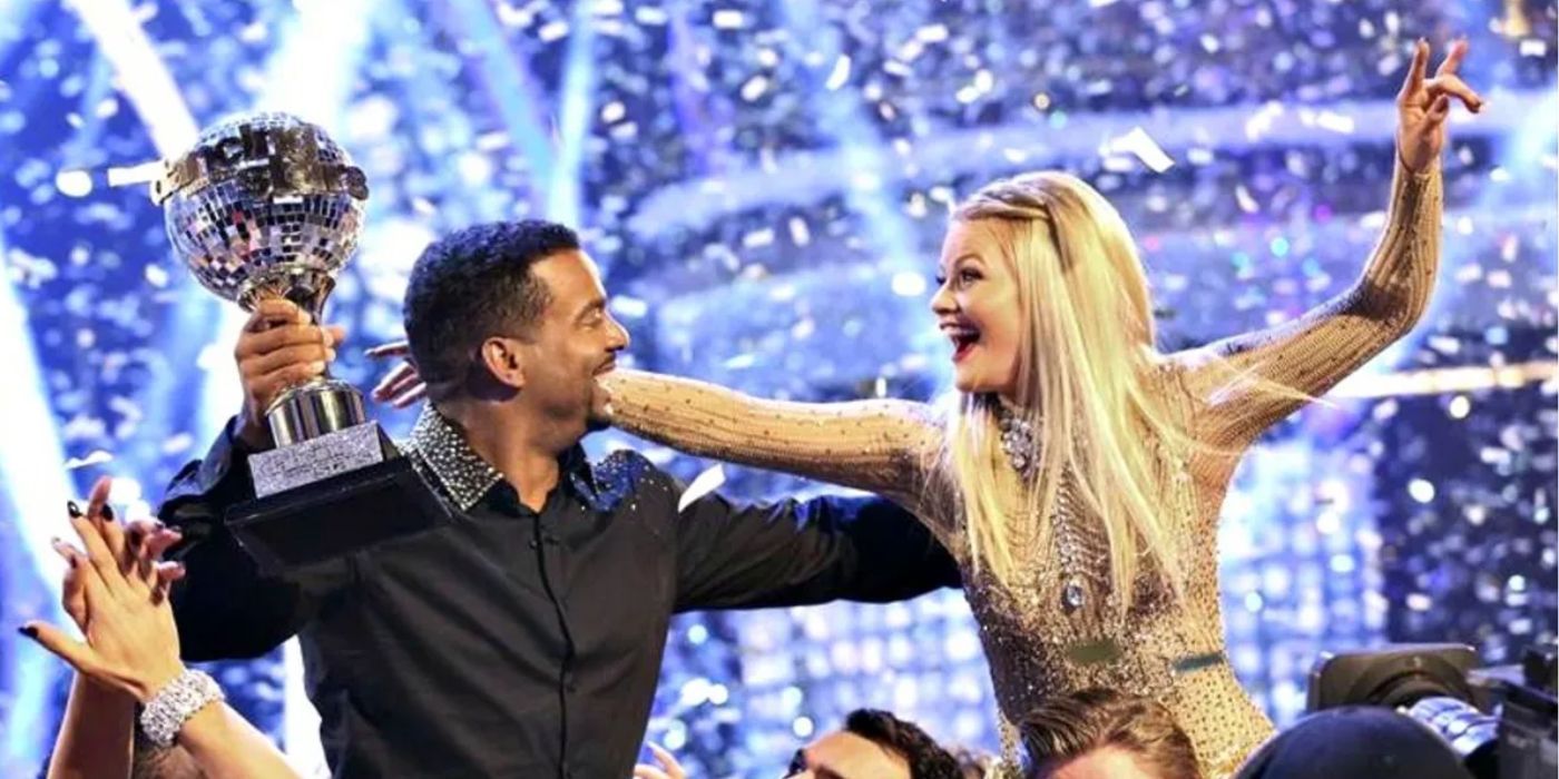 Witney Carson and Alfonso Ribeiro celebrating their mirrorball win in &lsquo;Dancing With the Stars&rsquo; Season 19.