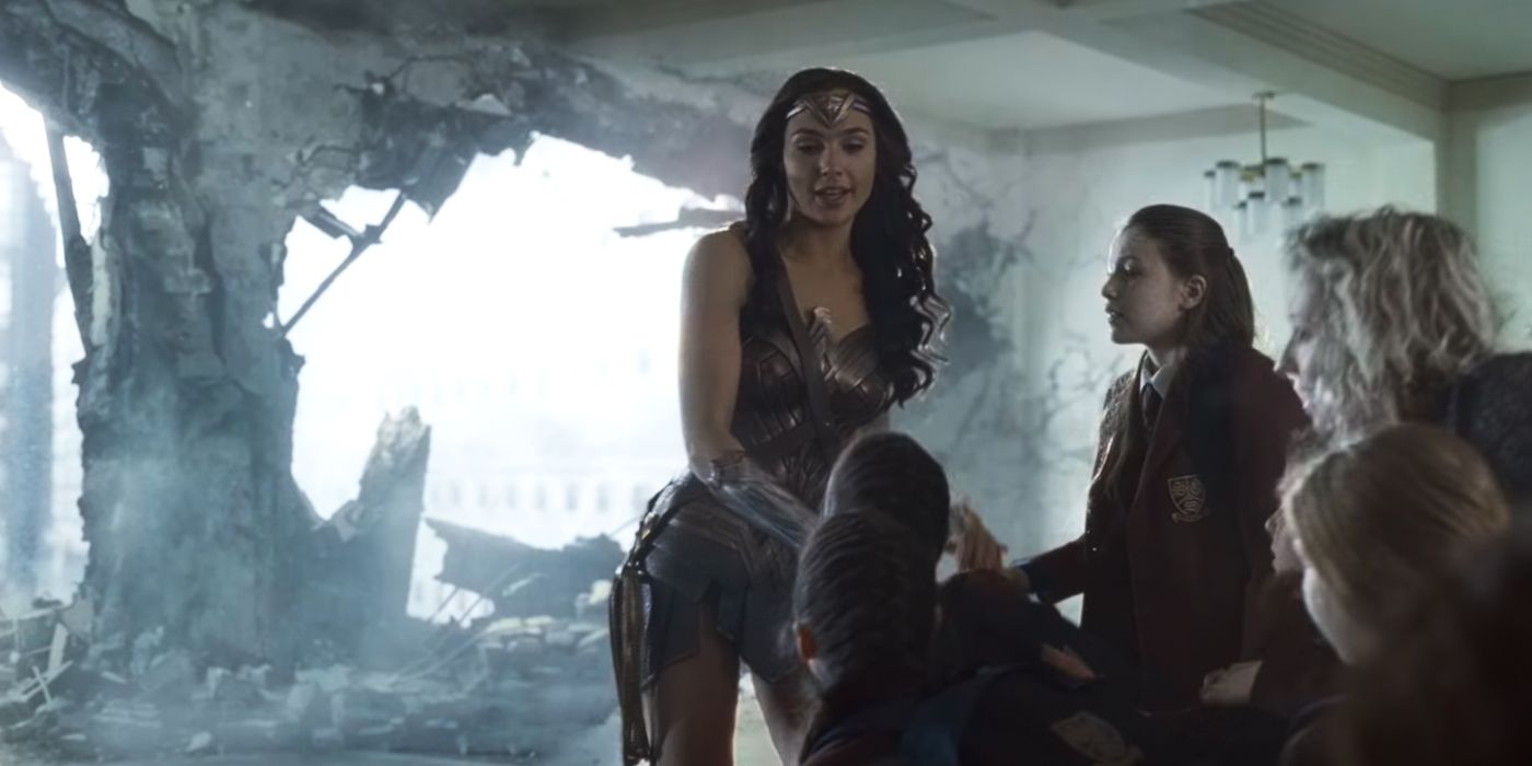 Wonder Woman rescues school children from terrorists in Zack Snyder's Justice League