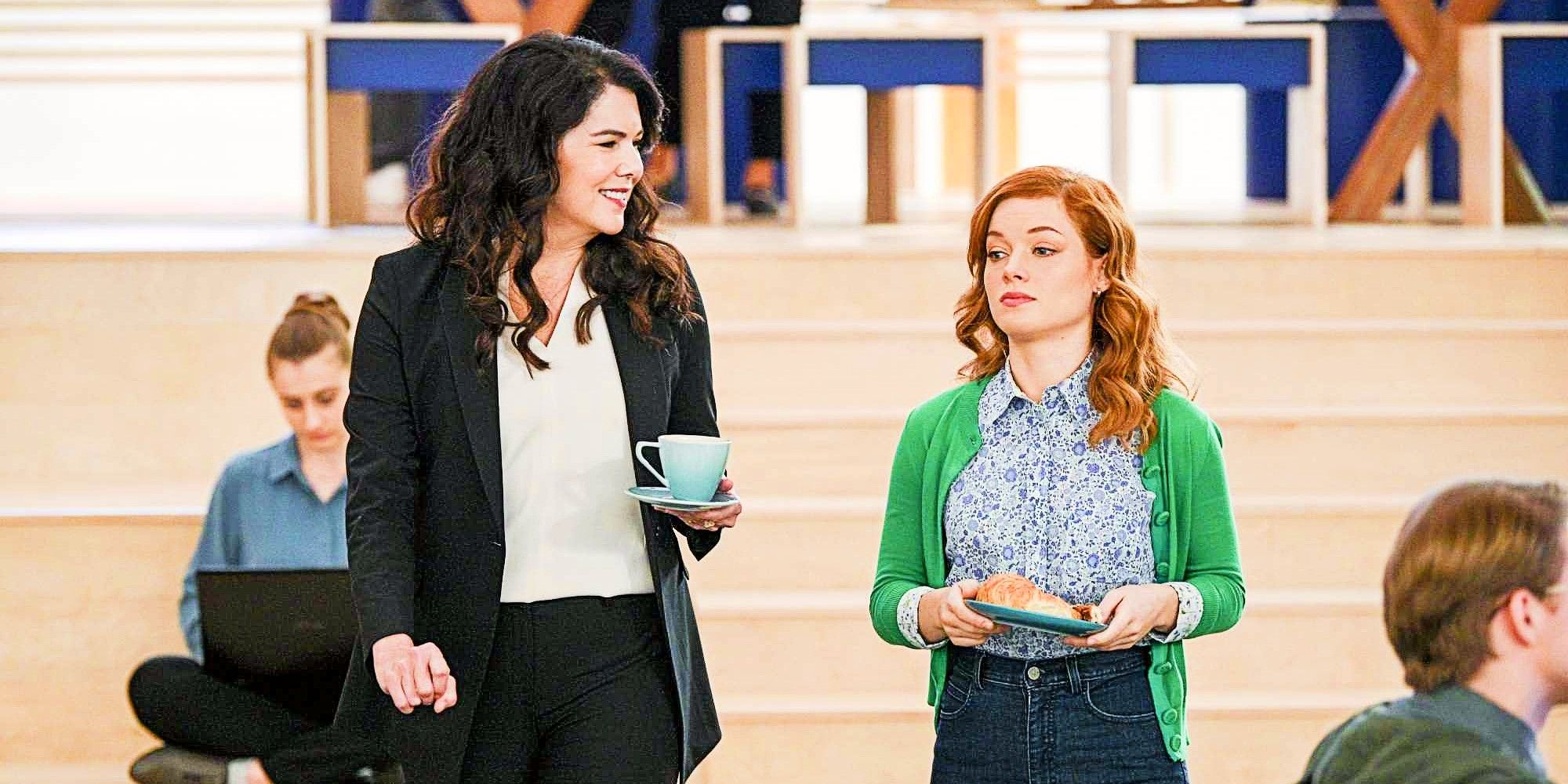 Joan and Zoey standing together in Zoey&rsquo;s Extraordinary Playlist