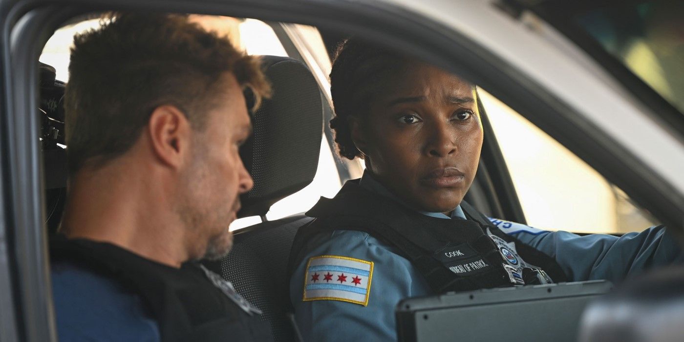 Adam Ruzek (Patrick Flueger) in a patrol car with Officer Kiana Cook (Toya Turner) in 'Chicago P.D.'