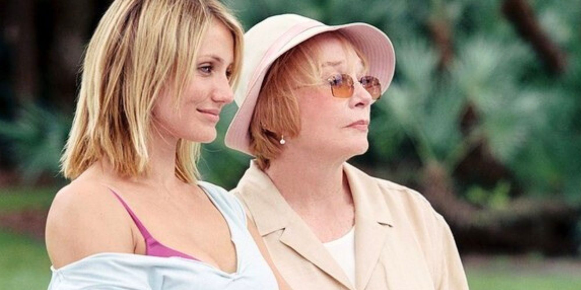 Cameron Diaz standing next to Shirley MacLaine in In Her Shoes (2005)